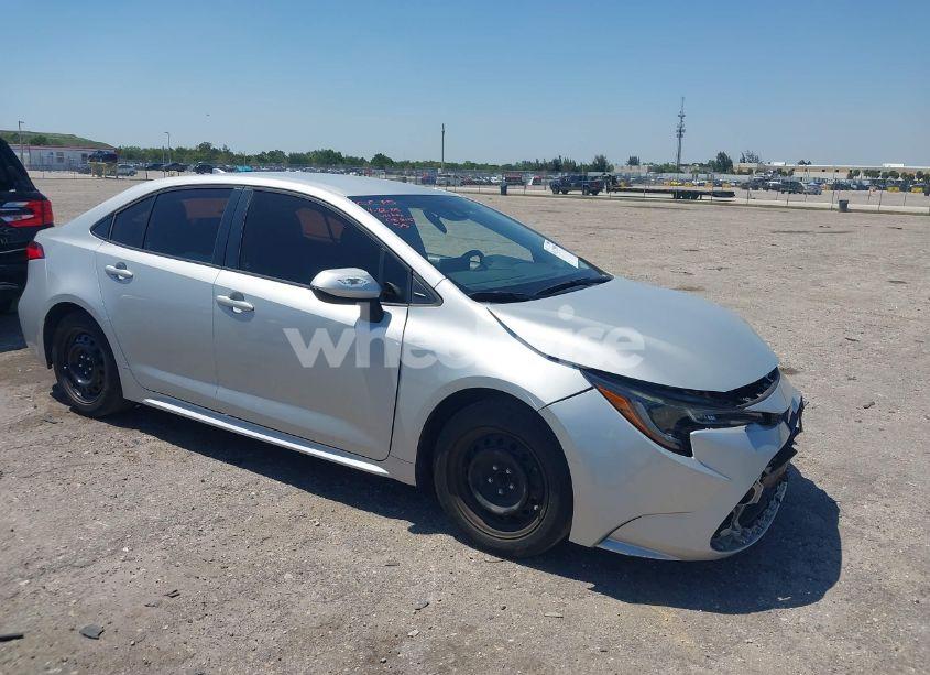 2020 Toyota Corolla LE (VIN 5YFEPRAE6LP088157) main photo