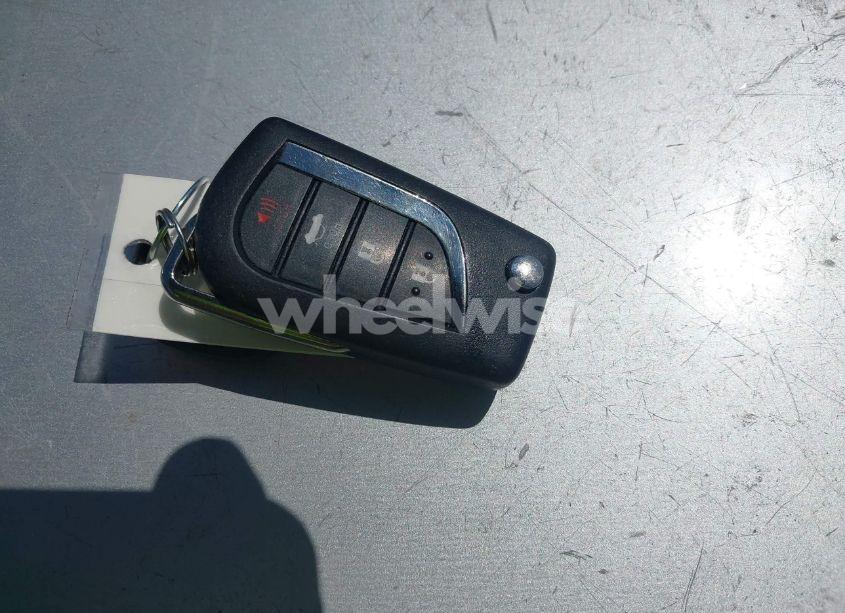 Photo 11 of 2020 Toyota Corolla LE (VIN 5YFEPRAE6LP088157)