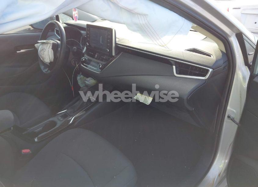 Photo 5 of 2020 Toyota Corolla LE (VIN 5YFEPRAE6LP093424)