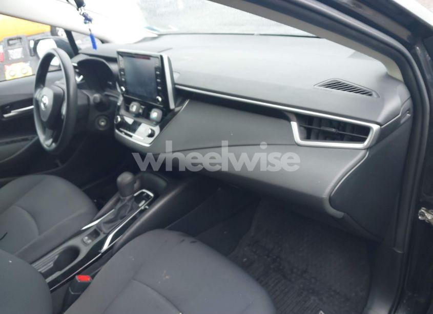 Photo 5 of 2020 Toyota Corolla LE (VIN 5YFEPRAE6LP135204)