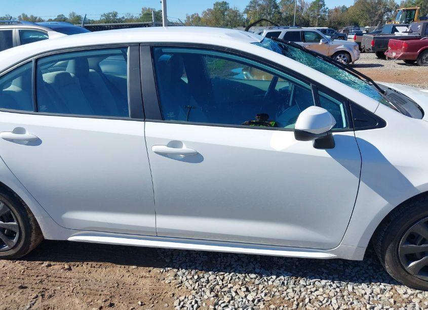 Photo 13 of 2020 Toyota Corolla LE (VIN 5YFEPRAE6LP137566)