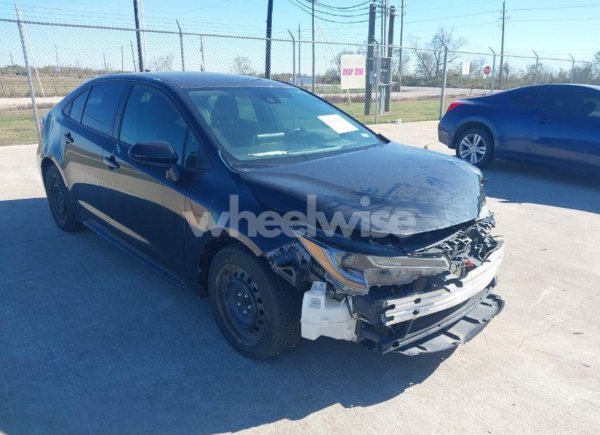 2020 Toyota Corolla LE (VIN 5YFEPRAE7LP005948) main photo