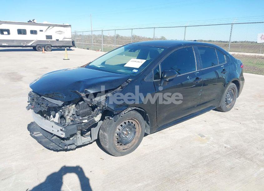 Photo 2 of 2020 Toyota Corolla LE (VIN 5YFEPRAE7LP005948)