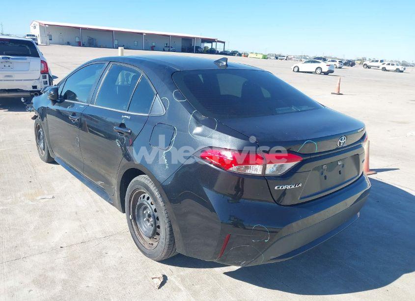 Photo 3 of 2020 Toyota Corolla LE (VIN 5YFEPRAE7LP005948)