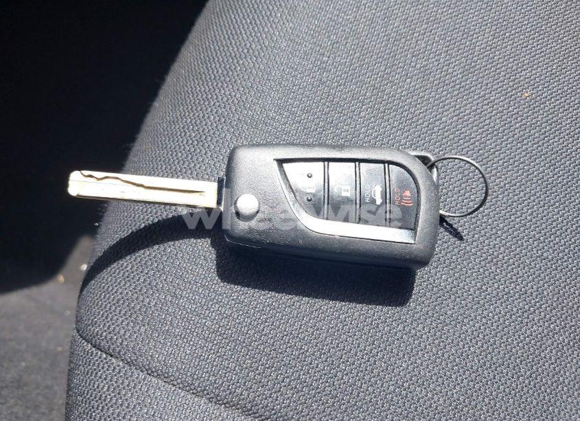 Photo 11 of 2020 Toyota Corolla LE (VIN 5YFEPRAE7LP028985)