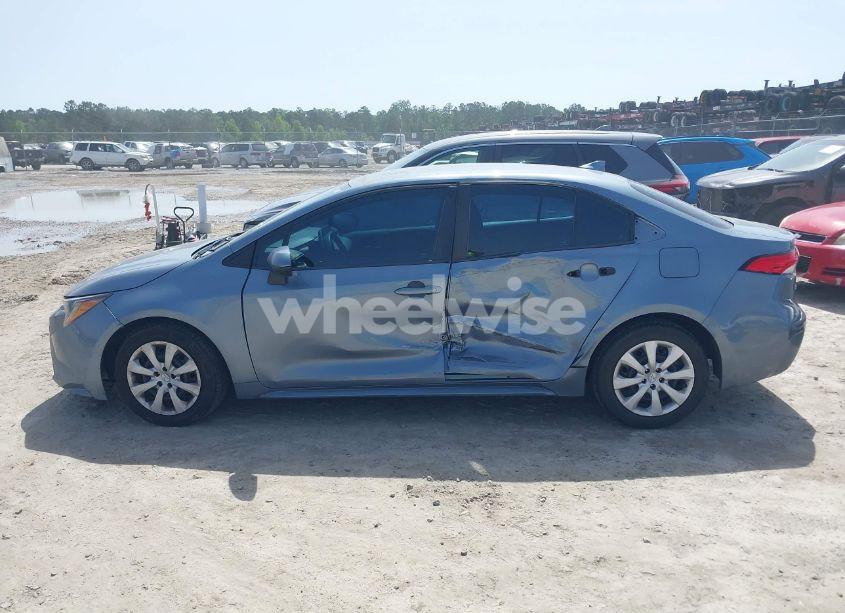 Photo 14 of 2020 Toyota Corolla LE (VIN 5YFEPRAE7LP028985)