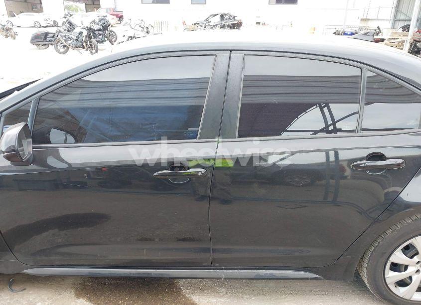 Photo 14 of 2020 Toyota Corolla LE (VIN 5YFEPRAE7LP029862)