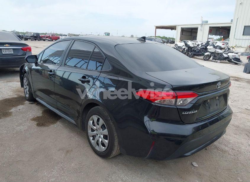 Photo 3 of 2020 Toyota Corolla LE (VIN 5YFEPRAE7LP029862)