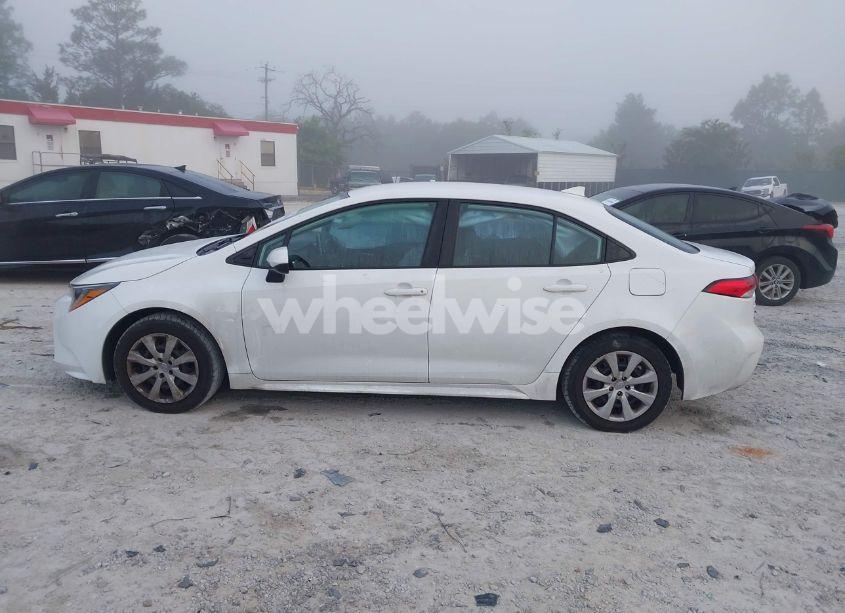Photo 14 of 2020 Toyota Corolla LE (VIN 5YFEPRAE7LP038240)