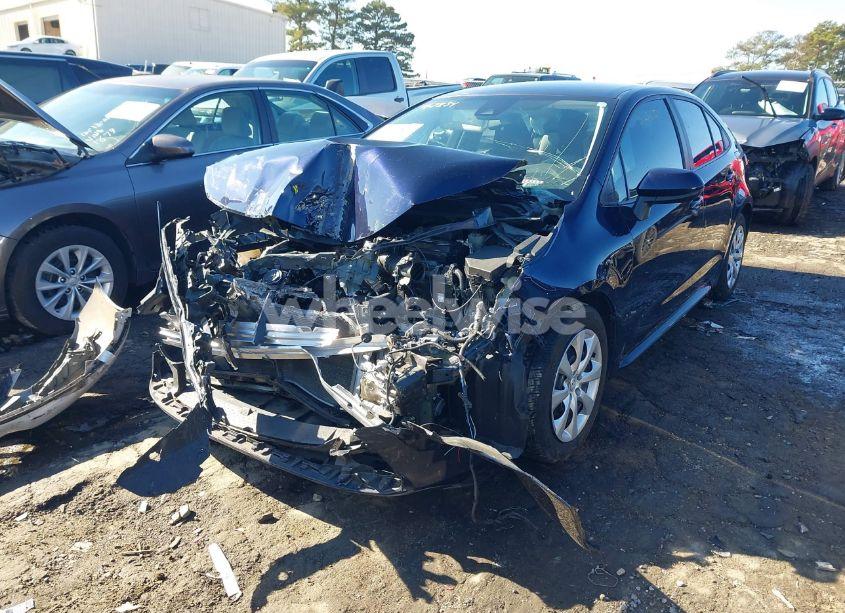 Photo 2 of 2020 Toyota Corolla LE (VIN 5YFEPRAE7LP056141)