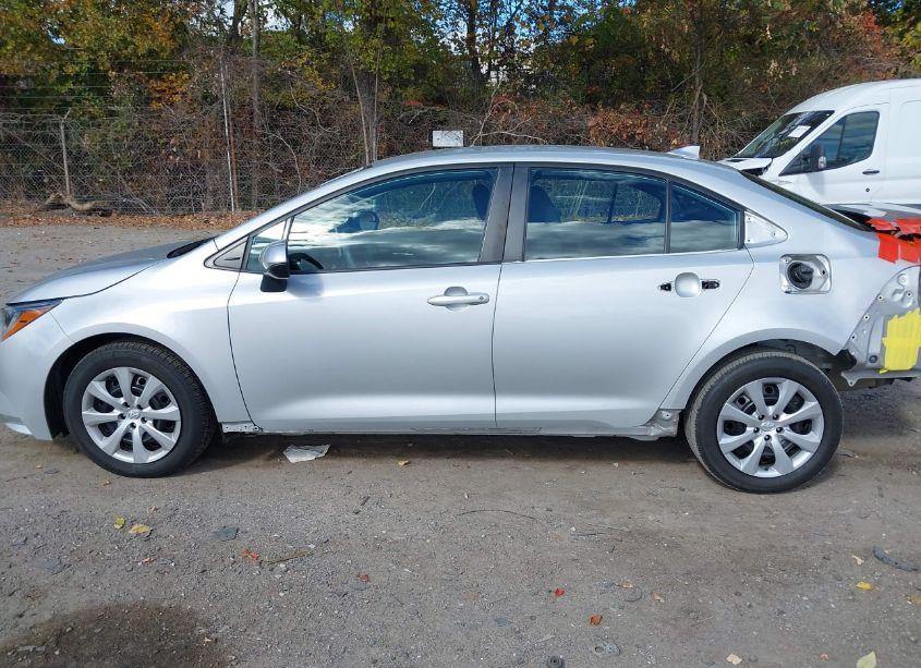 Photo 15 of 2020 Toyota Corolla LE (VIN 5YFEPRAE7LP065079)