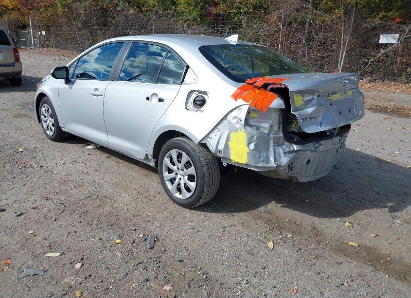 Photo 3 of 2020 Toyota Corolla LE (VIN 5YFEPRAE7LP065079)