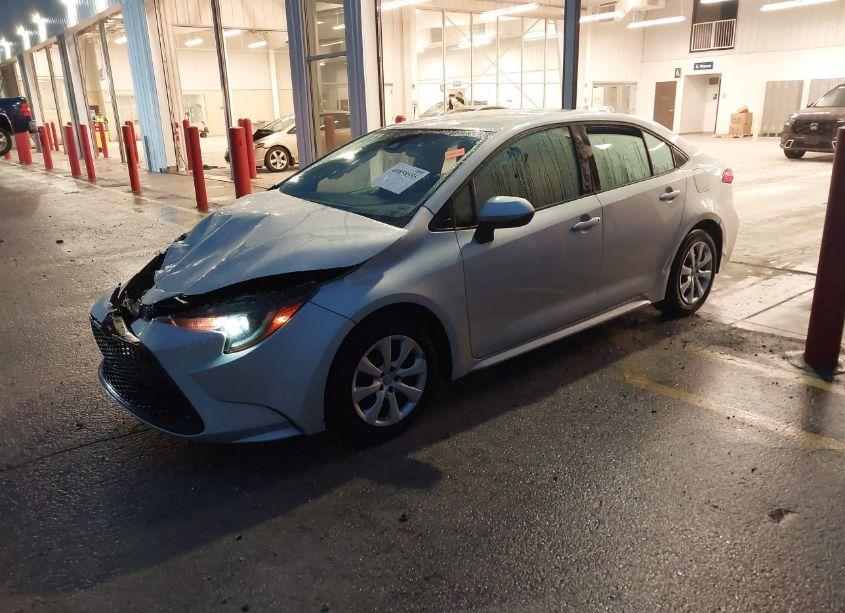 Photo 2 of 2020 Toyota Corolla LE (VIN 5YFEPRAE7LP069018)