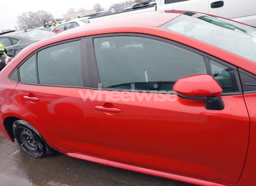 Photo 13 of 2020 Toyota Corolla LE (VIN 5YFEPRAE7LP072467)