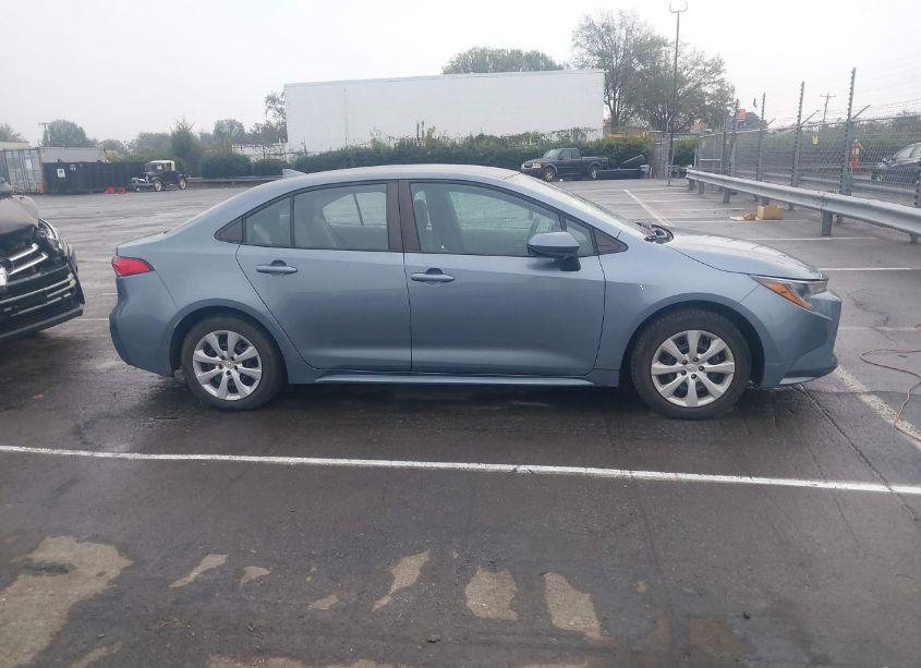 Photo 13 of 2020 Toyota Corolla LE (VIN 5YFEPRAE7LP077894)