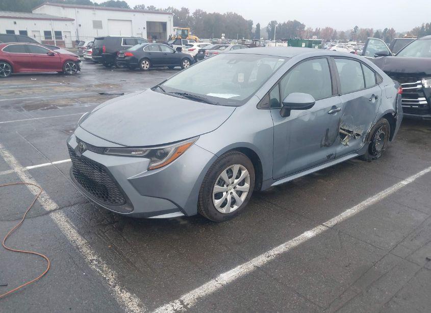 Photo 2 of 2020 Toyota Corolla LE (VIN 5YFEPRAE7LP077894)