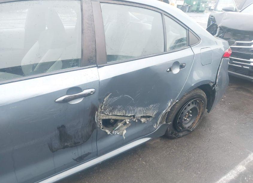 Photo 6 of 2020 Toyota Corolla LE (VIN 5YFEPRAE7LP077894)