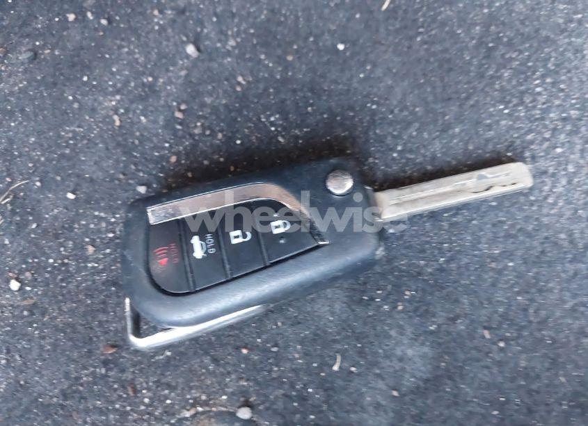 Photo 11 of 2020 Toyota Corolla LE (VIN 5YFEPRAE7LP083758)