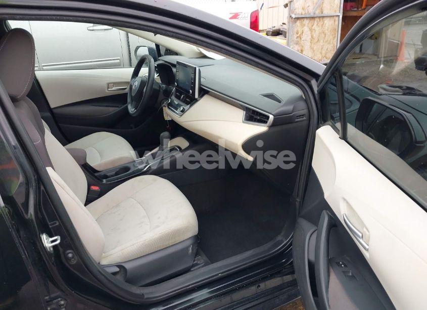 Photo 5 of 2020 Toyota Corolla LE (VIN 5YFEPRAE7LP084229)