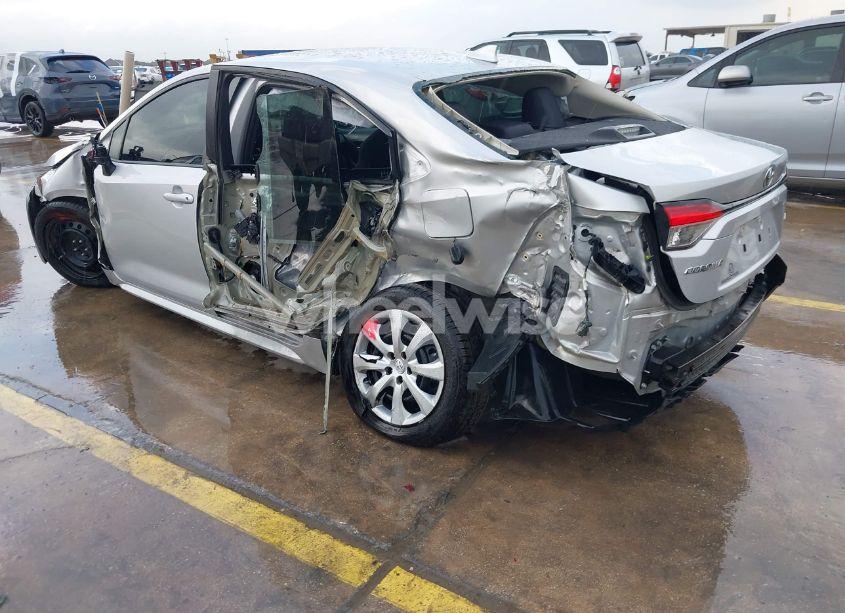 Photo 3 of 2020 Toyota Corolla LE (VIN 5YFEPRAE7LP125491)