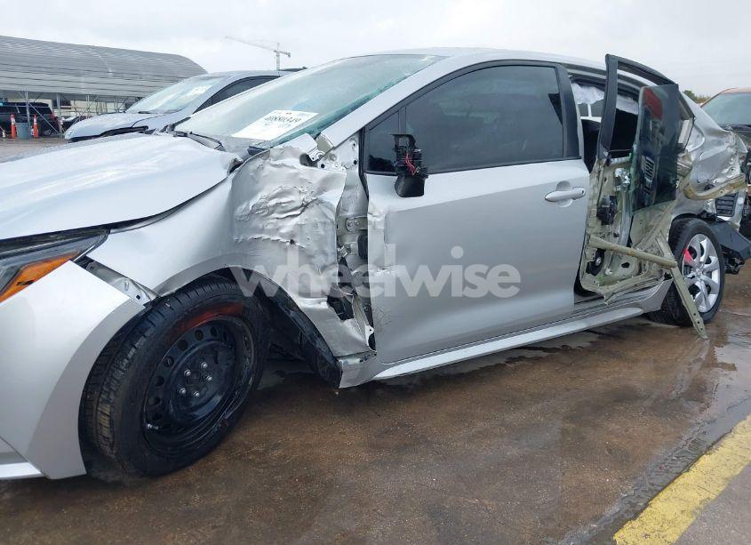 Photo 6 of 2020 Toyota Corolla LE (VIN 5YFEPRAE7LP125491)