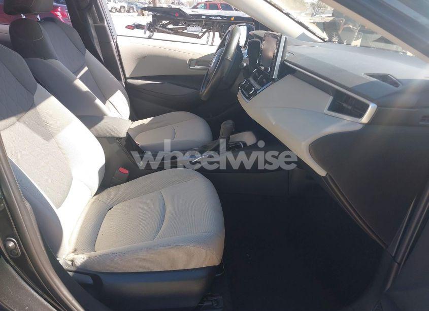 Photo 5 of 2020 Toyota Corolla LE (VIN 5YFEPRAE8LP030681)