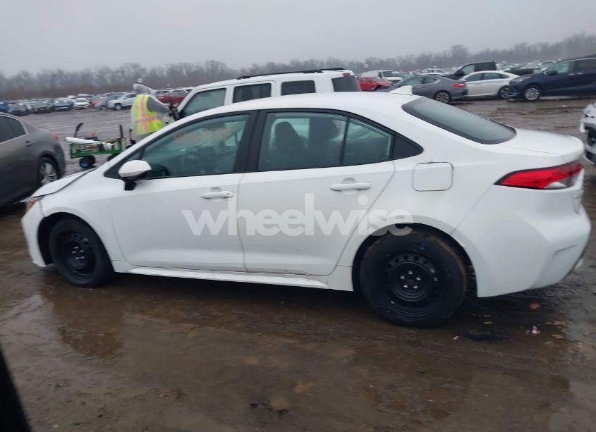 Photo 14 of 2020 Toyota Corolla LE (VIN 5YFEPRAE8LP063325)