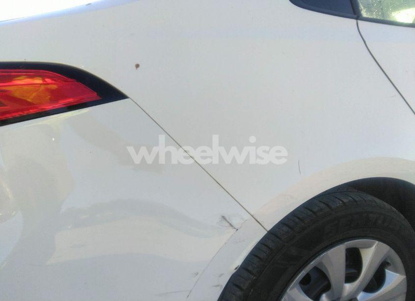 Photo 13 of 2020 Toyota Corolla LE (VIN 5YFEPRAE8LP077712)