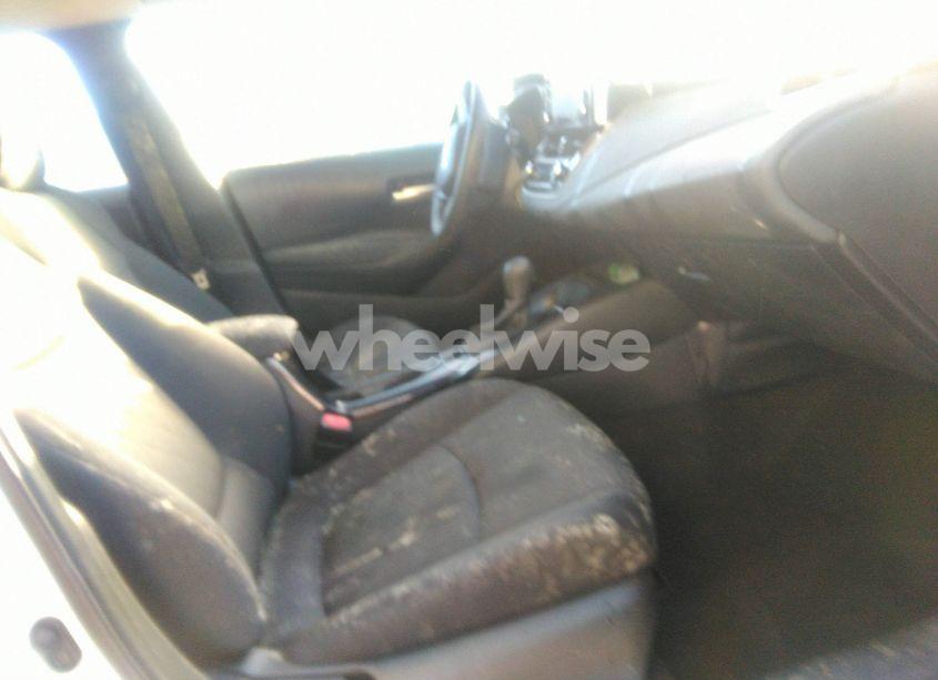 Photo 5 of 2020 Toyota Corolla LE (VIN 5YFEPRAE8LP077712)