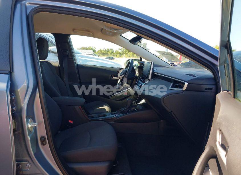 Photo 5 of 2020 Toyota Corolla LE (VIN 5YFEPRAE8LP077791)