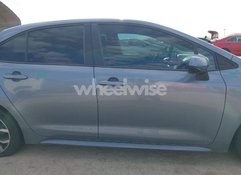 Photo 14 of 2020 Toyota Corolla LE (VIN 5YFEPRAE8LP094252)
