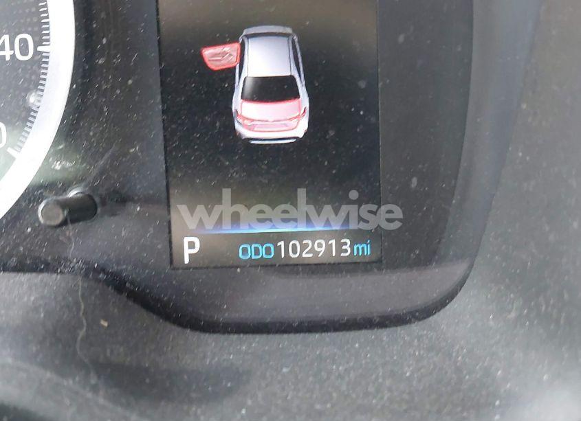 Photo 16 of 2020 Toyota Corolla LE (VIN 5YFEPRAE8LP094252)