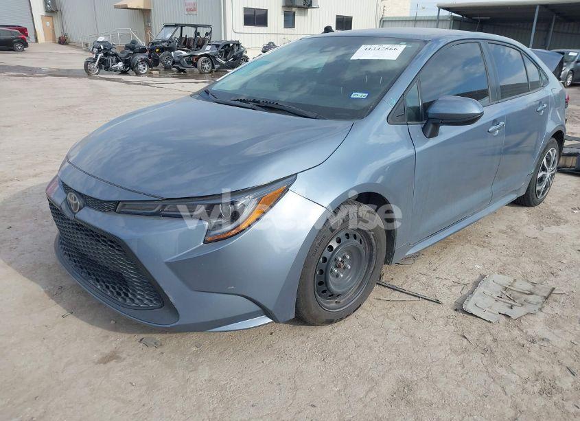 Photo 2 of 2020 Toyota Corolla LE (VIN 5YFEPRAE8LP094252)