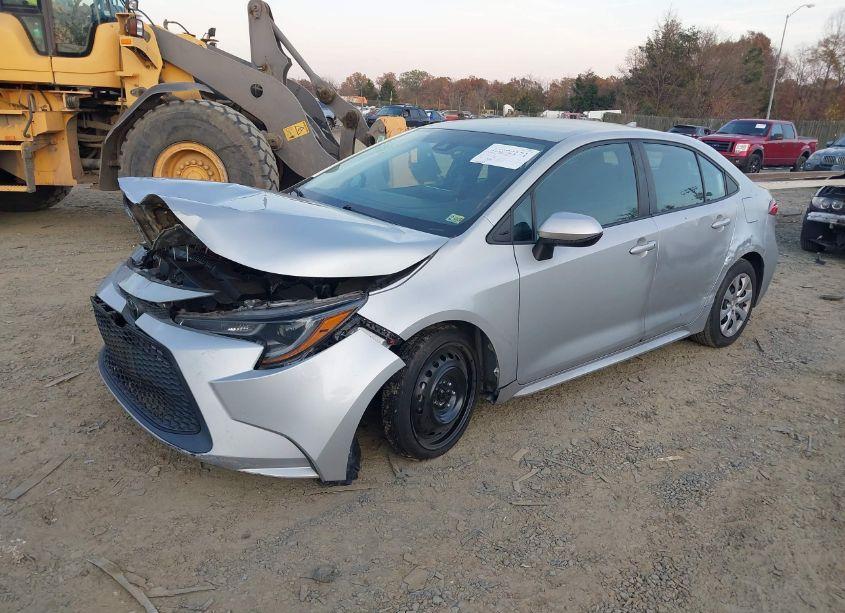 Photo 2 of 2020 Toyota Corolla LE (VIN 5YFEPRAE8LP100096)