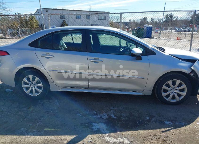 Photo 13 of 2020 Toyota Corolla LE (VIN 5YFEPRAE8LP124558)