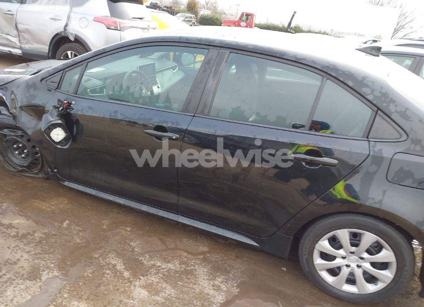 Photo 14 of 2020 Toyota Corolla LE (VIN 5YFEPRAE8LP129663)