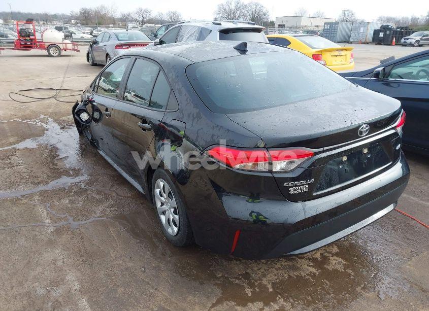 Photo 3 of 2020 Toyota Corolla LE (VIN 5YFEPRAE8LP129663)