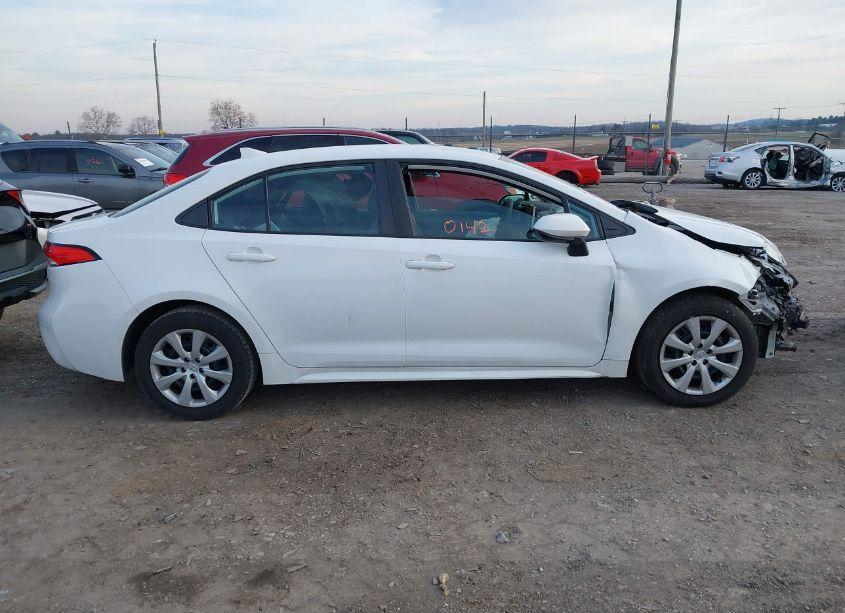 Photo 13 of 2020 Toyota Corolla LE (VIN 5YFEPRAE9LP006647)