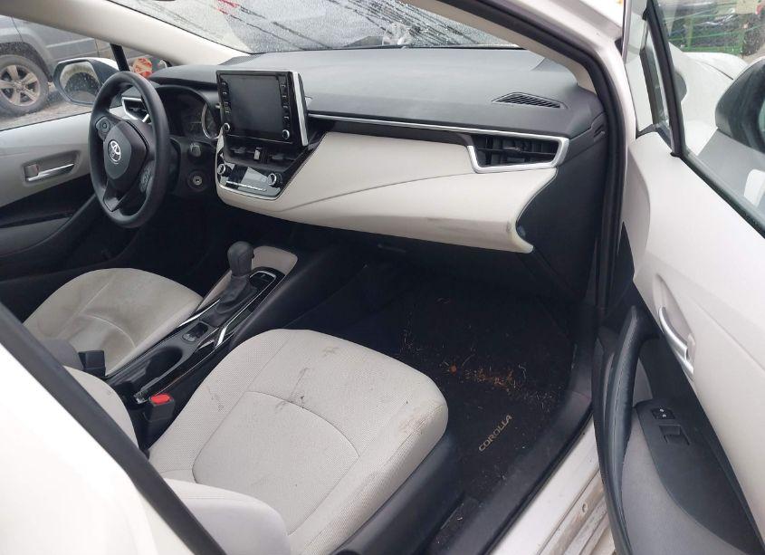 Photo 5 of 2020 Toyota Corolla LE (VIN 5YFEPRAE9LP030611)