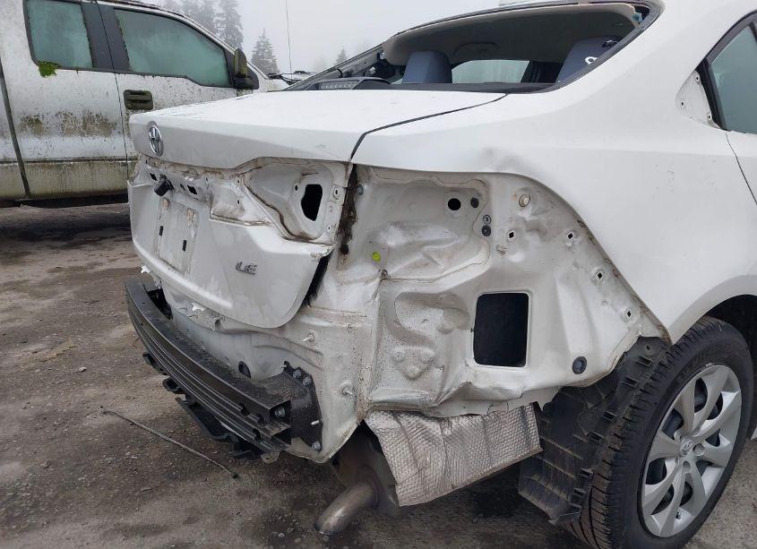 Photo 6 of 2020 Toyota Corolla LE (VIN 5YFEPRAE9LP030611)