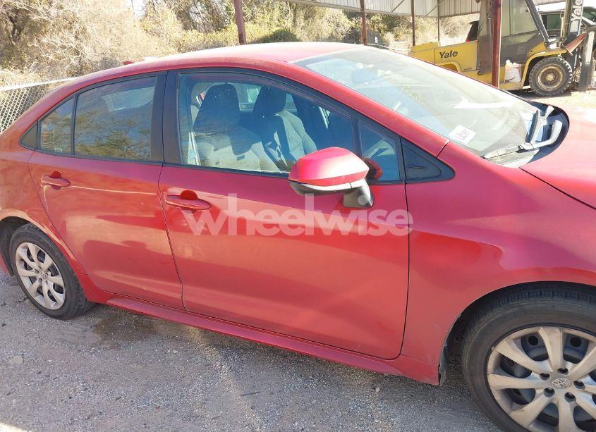 Photo 13 of 2020 Toyota Corolla LE (VIN 5YFEPRAE9LP045349)