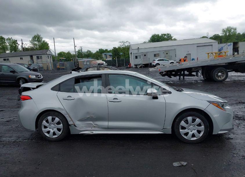 Photo 13 of 2020 Toyota Corolla LE (VIN 5YFEPRAE9LP083065)