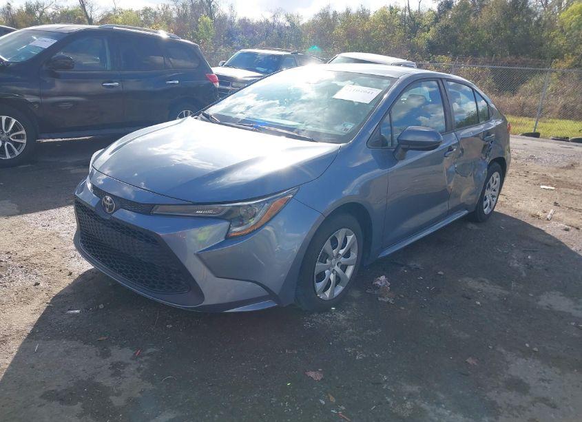 Photo 2 of 2020 Toyota Corolla LE (VIN 5YFEPRAE9LP091604)