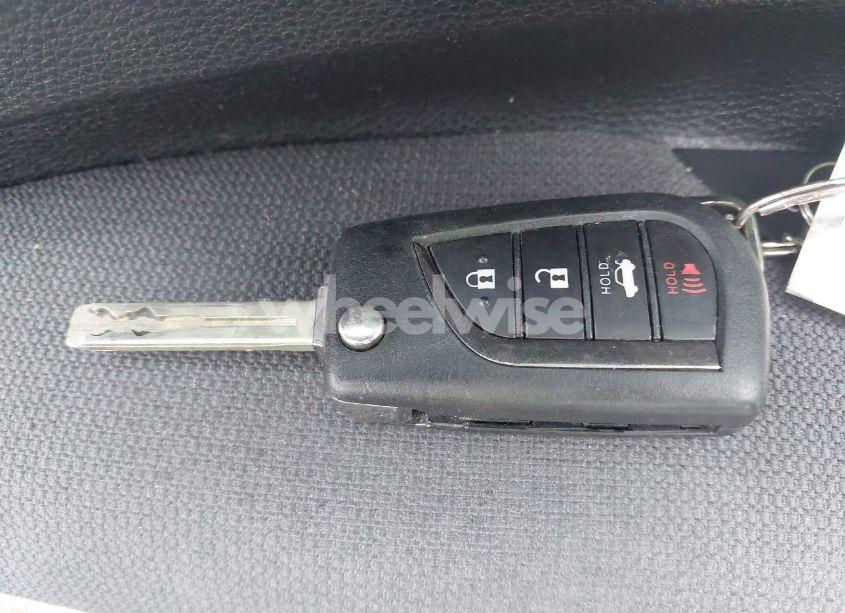 Photo 11 of 2020 Toyota Corolla LE (VIN 5YFEPRAE9LP095099)