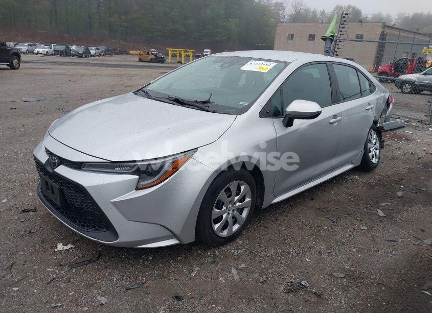 Photo 2 of 2020 Toyota Corolla LE (VIN 5YFEPRAE9LP095099)