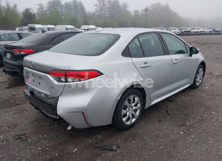 Photo 4 of 2020 Toyota Corolla LE (VIN 5YFEPRAE9LP095099)