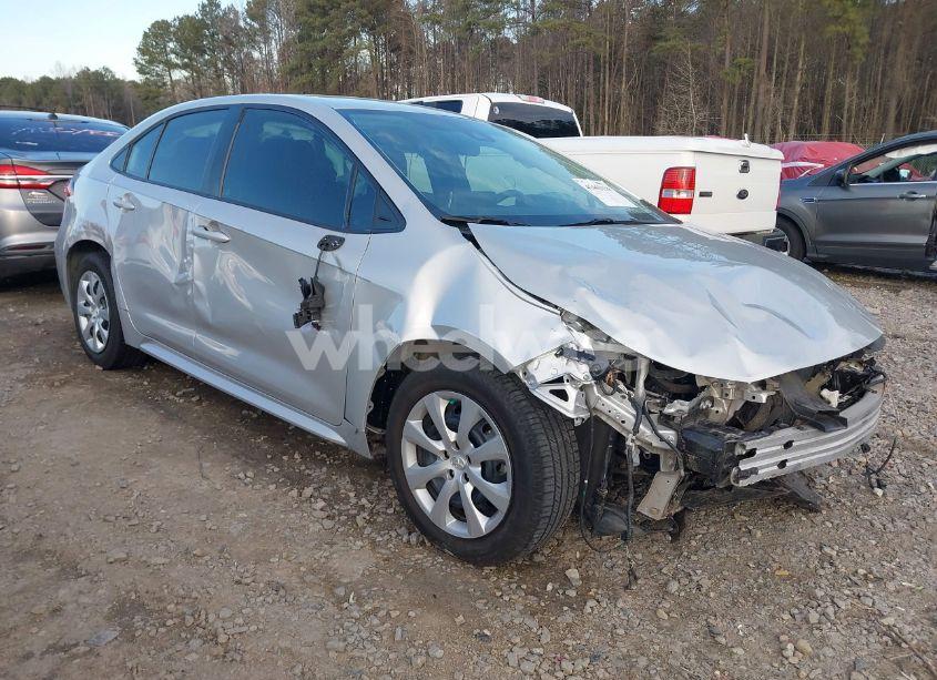 2020 Toyota Corolla LE (VIN 5YFEPRAE9LP128697) main photo