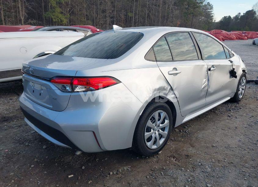 Photo 4 of 2020 Toyota Corolla LE (VIN 5YFEPRAE9LP128697)
