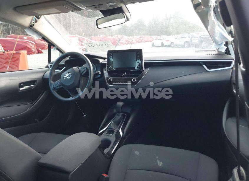 Photo 5 of 2020 Toyota Corolla LE (VIN 5YFEPRAE9LP128697)
