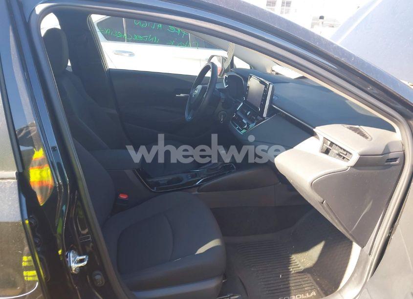 Photo 5 of 2020 Toyota Corolla LE (VIN 5YFEPRAE9LP130367)